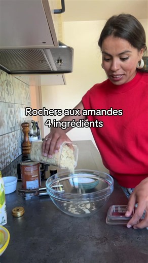 Rochers aux amandes - faciles Simples, rapides, sans beurre sans gluten Pour environ 24/26 pièces: * 360 g d’amandes effilées * 100 g de sucre glace * vanille * 2 blancs d’œufs (60g) * 1 c. à café de sirop d’érable /miel Cuisson à 160°C pendant 20/25 minutes