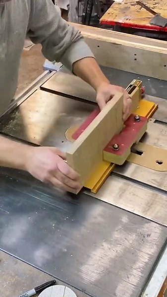 Box joint with the Incra box joint jig #fingerjoint #incra