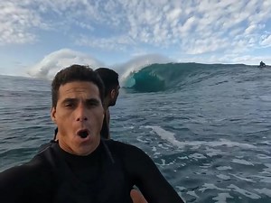 12K views · 284 reactions | It's Official: CODE RED 2 AT TEAHUPOO The government has declated Teahupoo is Code Red, meaning, boats could be stopped from any water activites for the next 24 hours because it is absolutely harrowing out there. But a solid crew are taking a swing at it while they still can. Here's Tereva David, live from an empty one. Full forecast here and head over to our IG stories for much, much more: https://bit.ly/3nXYaRE | Magicseaweed | Facebook