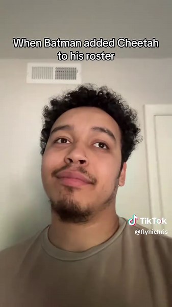 Batman Easily Defeats Cheetah in Comic Scene