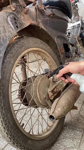 Motorcycle Wheel Maintenance Tips for Beginners