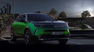 5.2K views · 152 reactions | Blendfrei durchstarten – mit dem Opel Mokka!  Das IntelliLux LED® Matrix Licht ist nicht nur langlebig und effizient, sondern überzeugt auch durch die Optik der schmalen Schweinwerfer, die in das neue Markengesicht, dem Opel-Vizor, integriert ist. Mehr zur Top-Lichttechnologie: https://s.opel.com/49wxf | Opel | Facebook