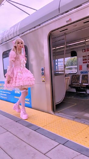 Saving money to buy more cosplays, and saving the planet too 💕🚈 I actually really enjoy taking public transit in cosplay, it just makes a normal trip on the train feel so much more fun! The first time I went to a convention was San Diego Comic Con, and I went on the trolley to get to the convention center. I wore a really terrible Megurine Luka cosplay and was feeling really self conscious about it until I heard a little girl seated nearby saying,