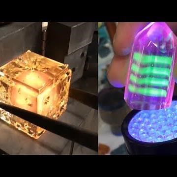Glass Blower Creates Some Of The Most Amazing Pieces Of Art
