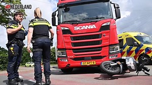 341K views · 527 reactions | Ongeval tussen scooter en vrachtwagen op rotonde | GelreNieuws | Facebook