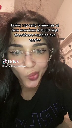 High Cheekbones Exercise: Daily Face Yoga Routine