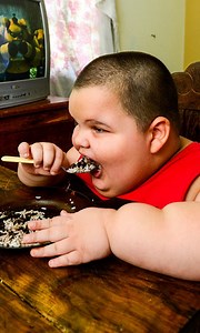 1.9M views · 5.2K reactions | A five-year-old boy can't stop eating due to a rare condition which means he's always hungry | Born Different | Facebook