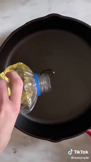 How to Clean Rust Off a Cast Iron Skillet