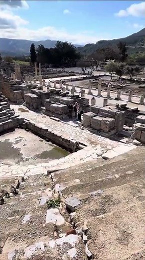 Exploring Ancient Ephesus, Turkey, Guide of Ephesus from Sabrina P. 🇹🇷