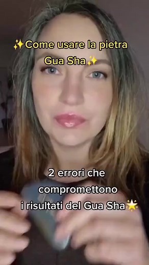 Massaggio viso Gua sha, lo usi correttamente? Ecco i 3 errori più comuni e che ne compromettono l'efficacia 💔 Vuoi imparare l' automassaggio Gua sha professionale? Commenta con Ok e ti contatterò personalmente per darti tutte le informazioni sul workshop Gua Sha. #viso #rughe #curadelviso #massaggioviso #guasha #lifting #skincare | Velia D'alonzo - Bellezza Olistica