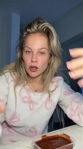 Michi kocht eine leckere Pizza!