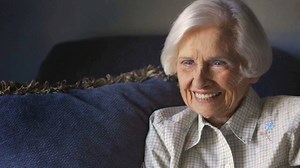 326K views · 1.7K reactions | She’s a 98-year-old who won’t let her age stop her from doing what she pleases. Like helping those around her. (via I Like Giving) | Upworthy Stories | Facebook