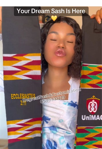 Order Custom Graduation Sashes for University Students