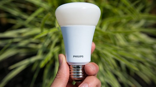 Philips 60W Equivalent LED review: This LED from Philips gets almost everything right