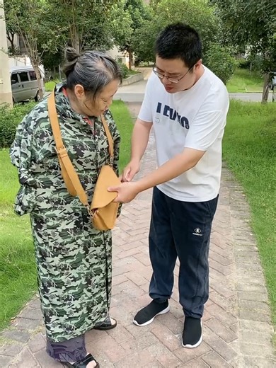 respect❤, money💸 please don't under review and grow my acount please 🙏#formem #viral_video #tiktokteamoffical #fyp #trending #foryou #please #growmyaccount #forme