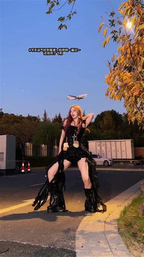 Perfect Night (Holiday Remix) - LE SSERAFIM | Dance cover #akainote