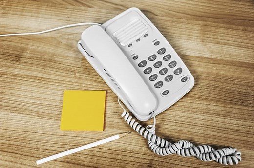 Can I Get a Home Security System Without a Phone Line in 2026? | SafeWise