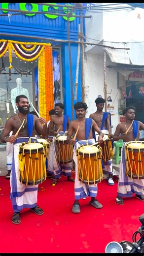 KADAPA on Instagram: "“Gowin” multi branded Showroom For Footwear and Apparel’s is now opened in Kadapa City 📍Near New Rtc Busstand , Beside South India shopping mall , Kadapa #gowin #adidas #crocs #kadapa #kadapasmartcity #andhrapradesh #kadapcity #Levis #sketches #leecooper"