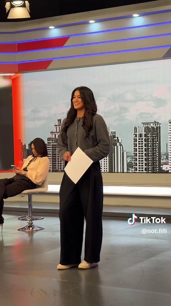 Outfit Ideas for Female Sportscasters and Reporters