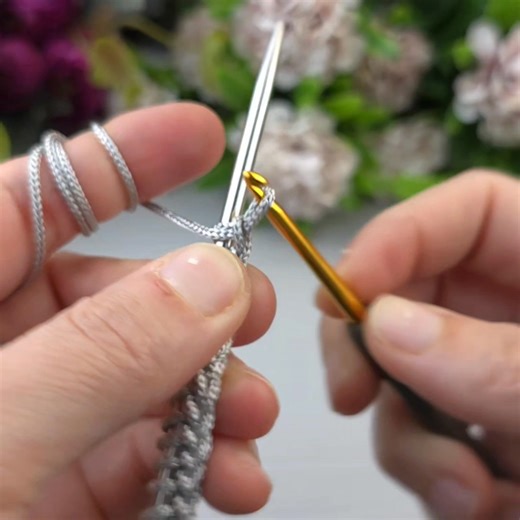 12K views · 58 reactions | Wow this is a simple sewing technique I learned recently and it helped me a lot. loop cast-on technique #crochet #knitting #diy #design | Crochet World | Facebook