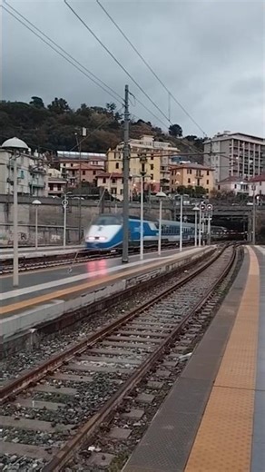 High Speed Train passing through the station in Italy #viral #train #trains #travel