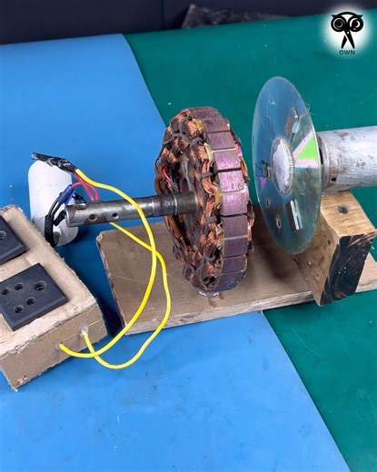 Converting a ceiling fan motor into an electricity generator | Creative Own