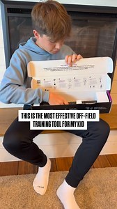 The WIN Reality Short Bat VR Headset will COMPLETELY level up your player's confidence. Get them real reps that translate into live at-bats | WIN Reality