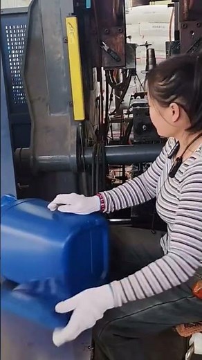 the manufacturing process on a drum using a special printing machine