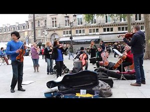 Concert de musique classique dans la rue