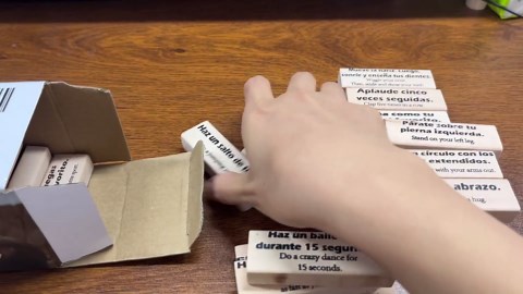 1step2dream Spanish Stacking Tower Game | Bilingual Block Game for Kids Adults | Perfect for Family, Classroom | 54 Hilarious Commands | Ideal Learning Board Game Gift