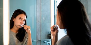 How to brush your teeth properly, according to a dentist