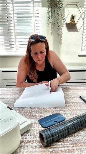 Cricut x IKEA hack: Chopping board weekly planner DIY