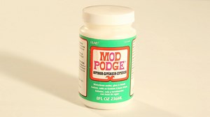 3.9K views · 50 reactions | This video explains all of the different Mod Podge formulas and how to use them. You won't believe what Mod Podge can do. All you need is the right formula and a little creativity! More details here: https://modpodgerocksblog.com/mod-podge-formula-guide-youve-been/ | A Creative Life by Amy Anderson | Facebook