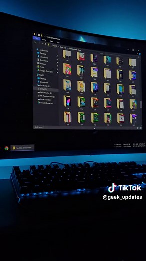 How pro hides it 🔥 #windows #autohotkey #techtok #techtips #tips