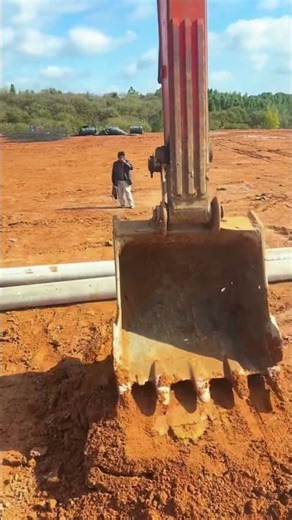 The movement process of the utility pole