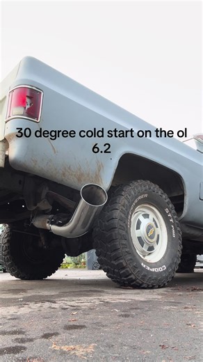 Cold Start of a 6.2L Chevy Squarebody in 30 Degrees
