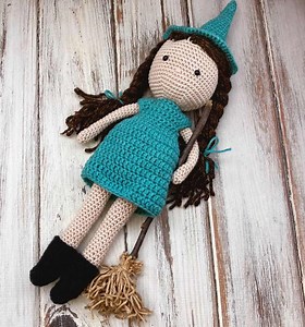 How to Crochet a Doll - Free Maddie Pattern