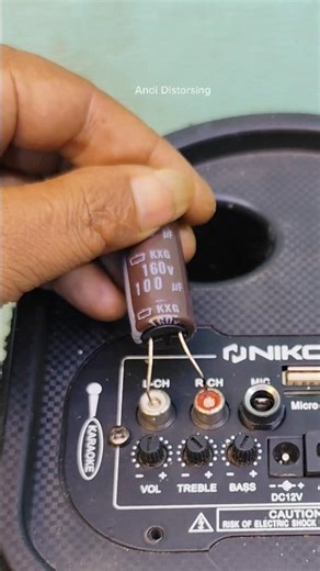 3.1M views · 13K reactions | How to remove a broken RCA jack using a capacitor #tips #solutions #Tutorials #connector #rca #goodideas #goodtricks #reel #audio #electronics #service | Andi Distorsing | Facebook