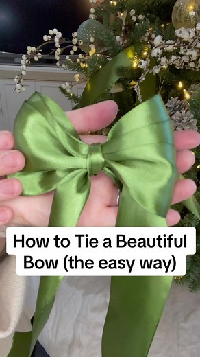 How to Tie a Beautiful Bow Easily