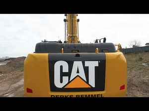 Cat® 340F Long Reach Excavator Digging
