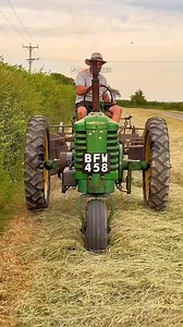 Making Hay with the John Deere Model B and Side Rake