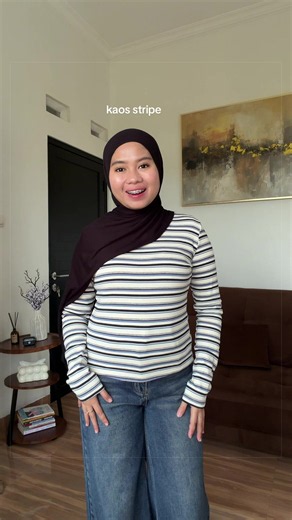 Kaos Stripe Studio JSJ - Review, Fit & Bahan Adem (Size L)