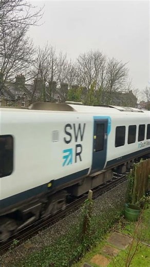 WonterRail December 2025: A Pair of SWR Class 444 Desiro's in Rare 10 Coach Formation Passing By
