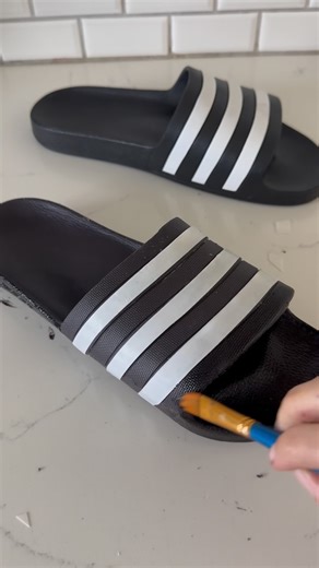 984K views · 182K reactions | PRANKING my dad with a realistic slipper cake! How did it turn out? 藍藍藍 #realisticcake #realorcake #isitcake #cakeprank | Cakes By Marian | Facebook