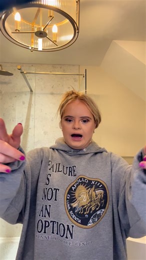 it’s been a while so let’s reintroduce myself💓 using the @iconicbronze skincare💜 | Kate Grant Model