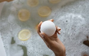 31 Easy Homemade Bubble Bath Recipes