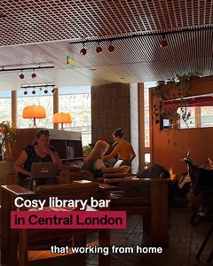 The Library Lounge, at The Standard, London, is super cosy book-filled café/bar/library and it's the perfect place to switch up your working week. It's free and open to the public, but no laptops after 6PM - that means it's time for a drink! 🍻 📍Inside The Standard, London, 10 Argyle Street, WC1H 8EG | Secret London