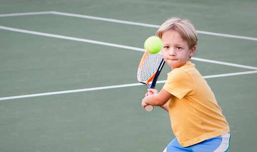 How to Choose a Kids Tennis Racket (2023 Buyer's Guide) | Tennis Department