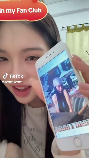 Phuket Girl: 1000 Photos, 3 Concepts, 1 Month