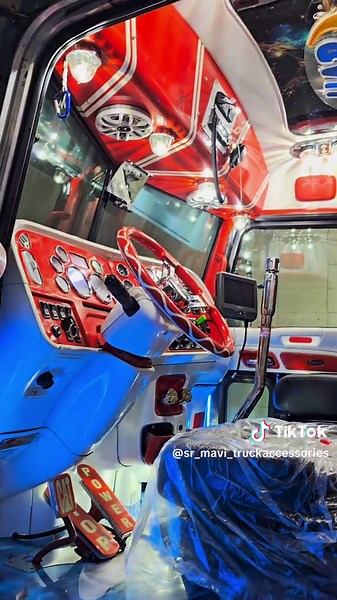 Peterbilt 389 Custom Interior Design by S&R Mavi